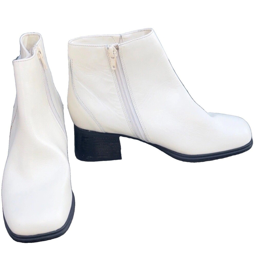 AJ Valenci Women's 7 Leather Ankle Bootie Comfort Zip Square Toe Ivory